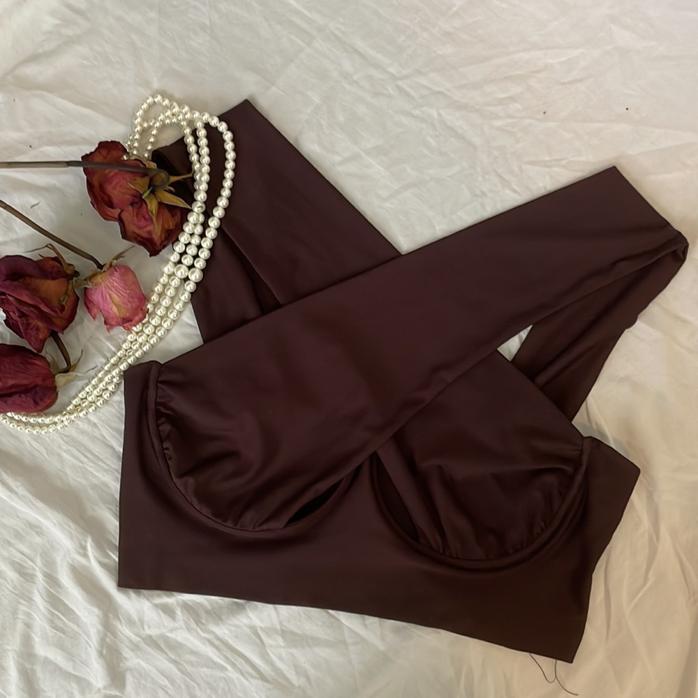 ✨🤍Brown Cross Wrap Crop Tank Top🤍✨